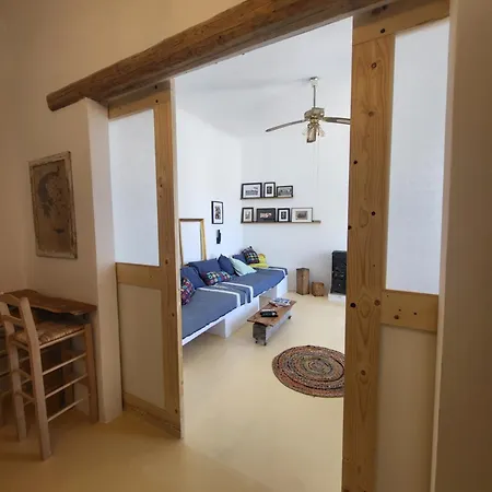 公寓 Manolia House *