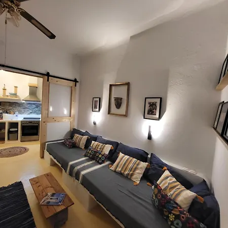 Manolia House アパート *