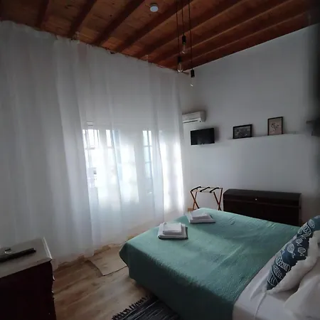 Manolia House
