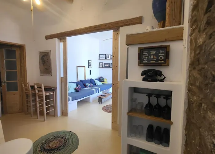 Manolia House * פארוס